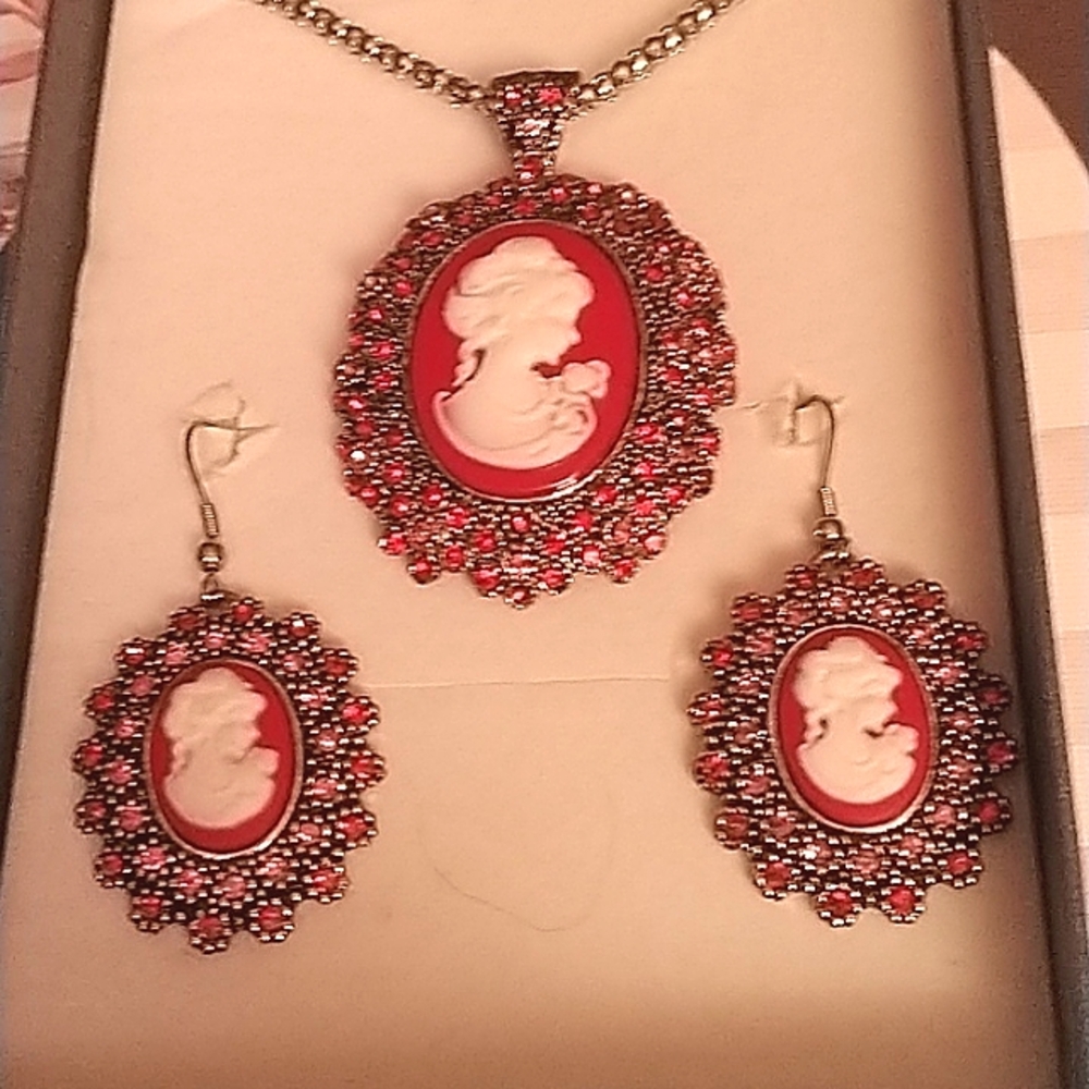 VTG NIB Red Cameo Earrings & Necklace Set